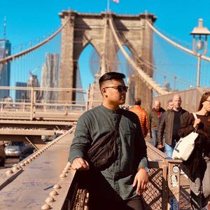 Meet your Posher, Ari